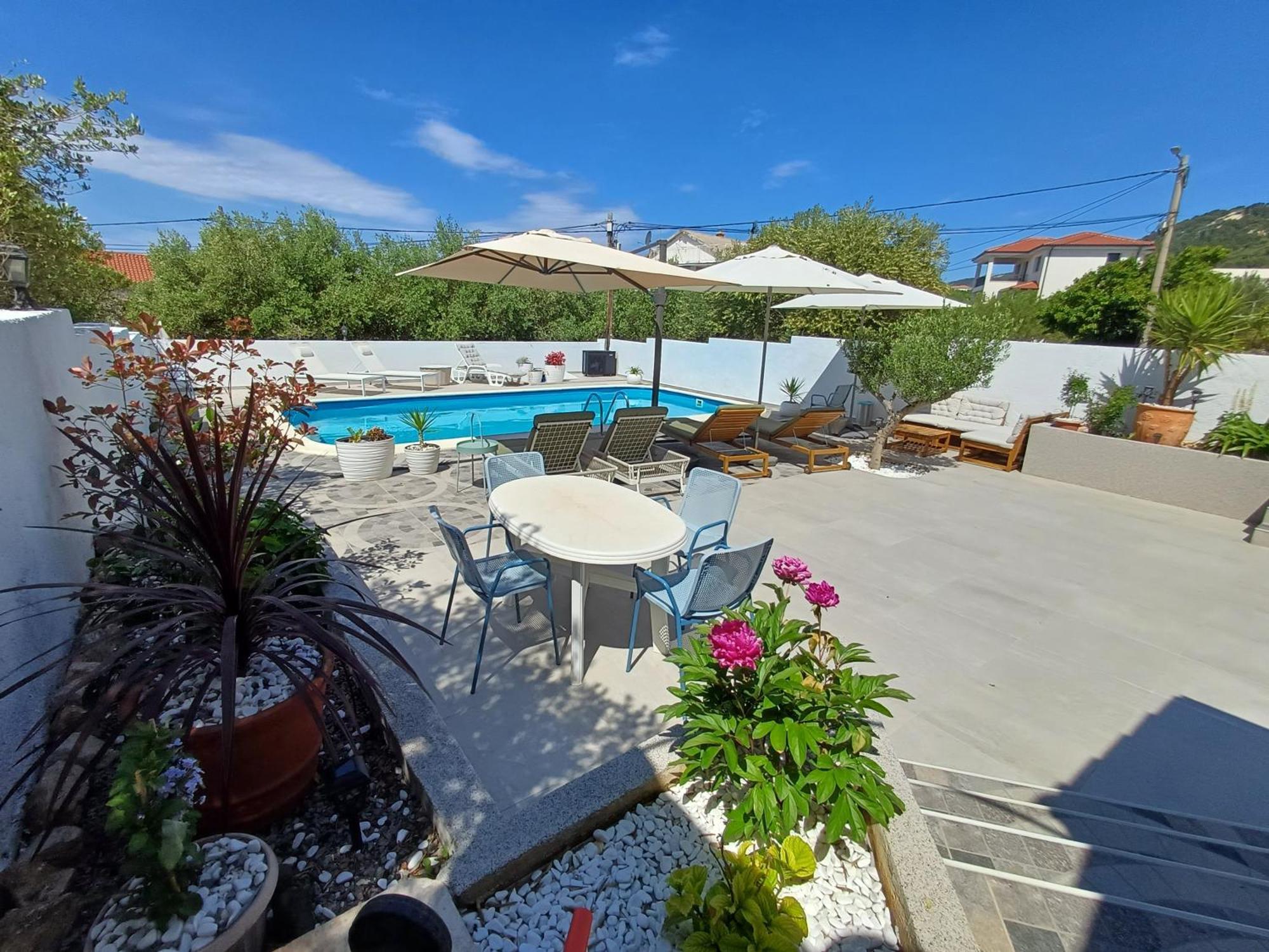 Casa Surya - With Sea View And Swimming Pool Apartamento